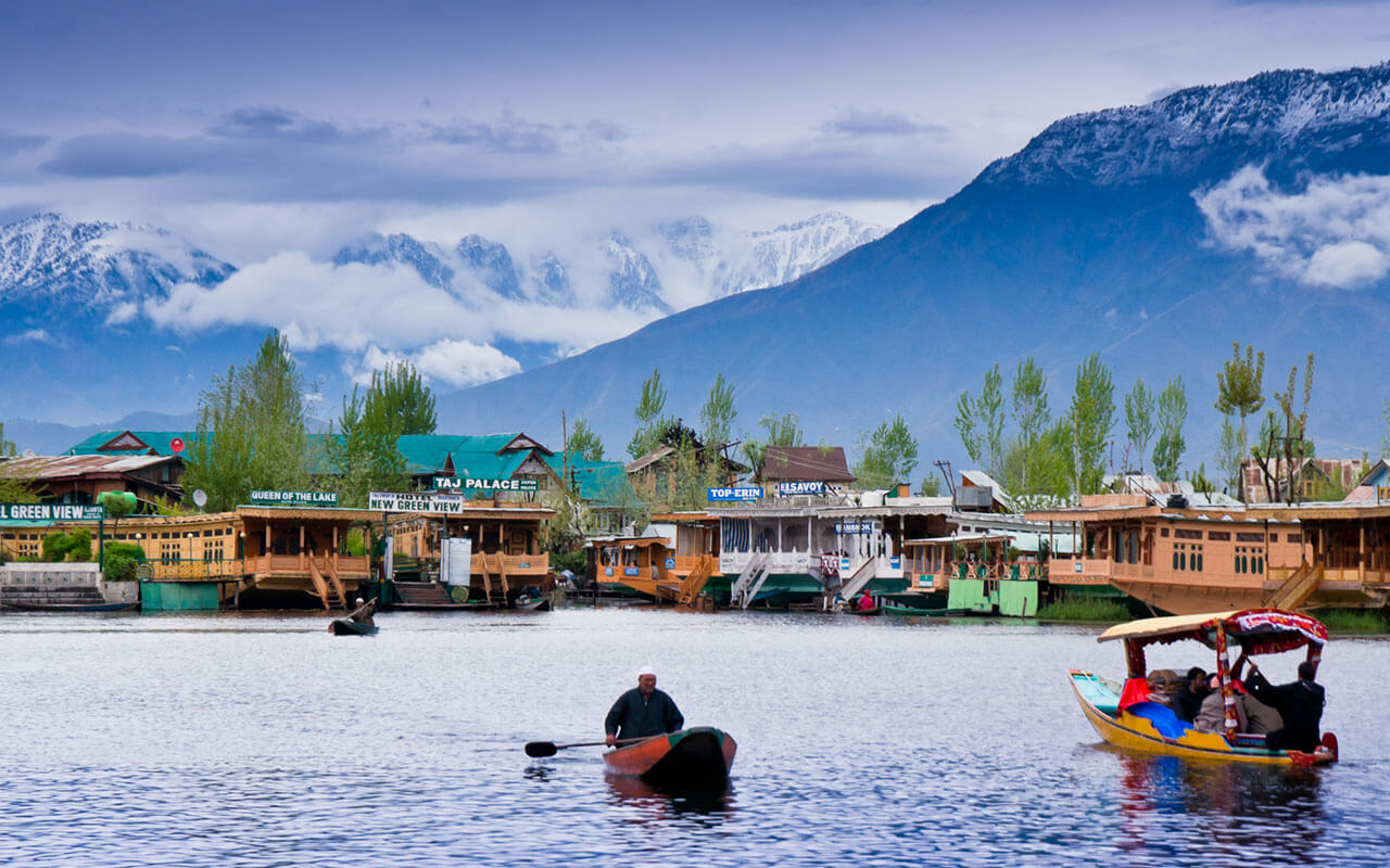 Dal Lake Srinagar Kashmir