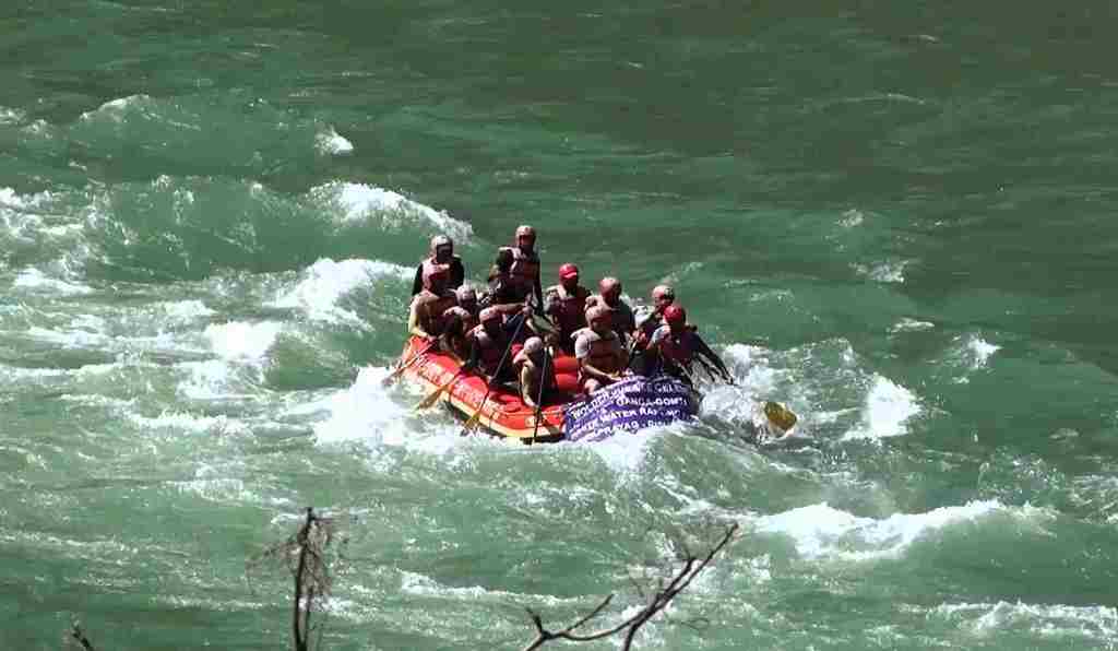 Rishikesh-river-rafting