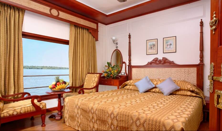 Deluxe Double AC Room Houseboat Kerala