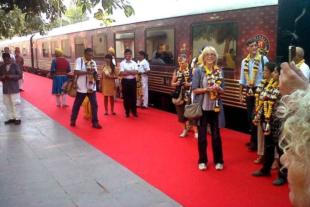 welcome ceremony at maharajas express