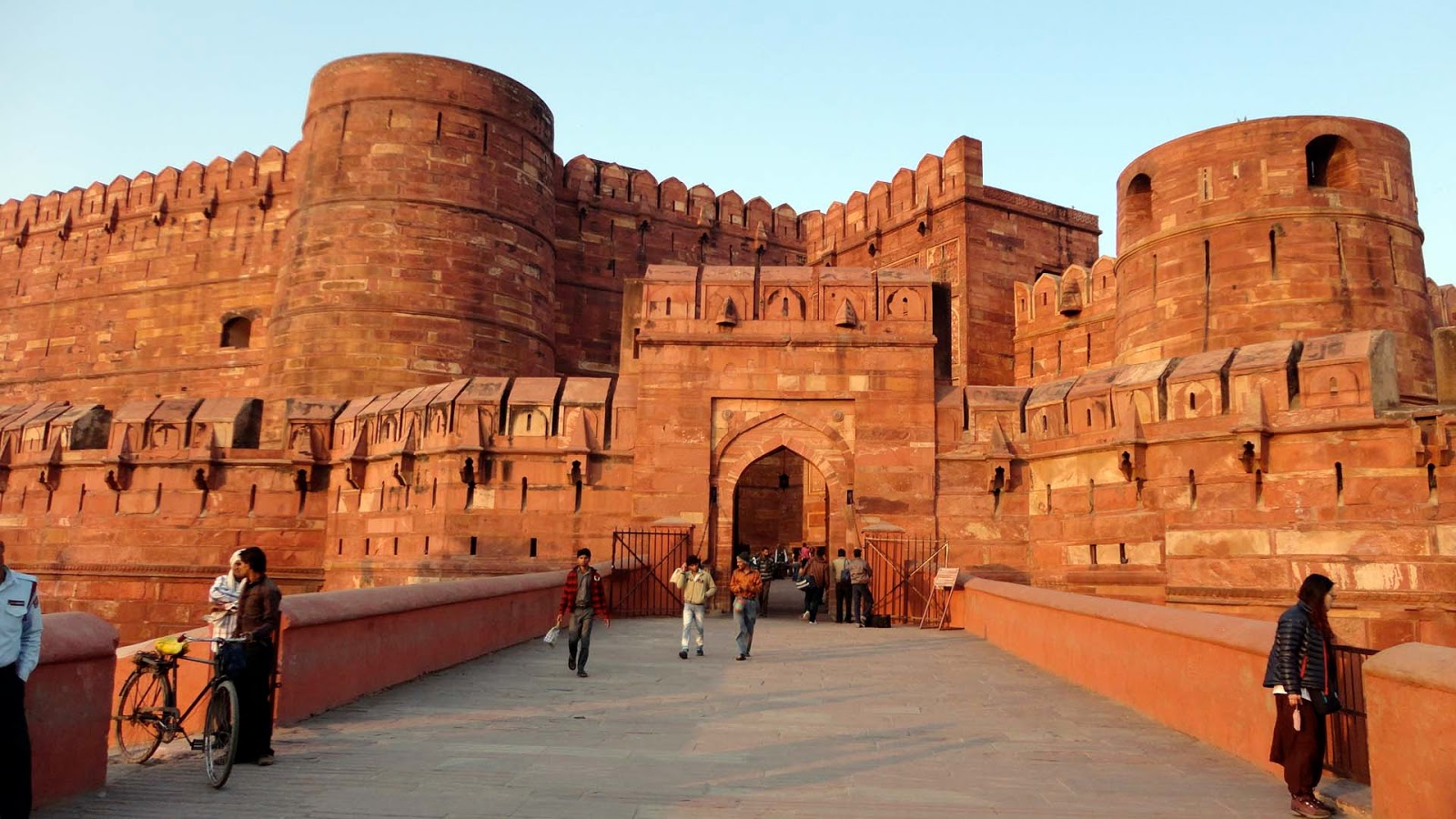 monuments in Agra