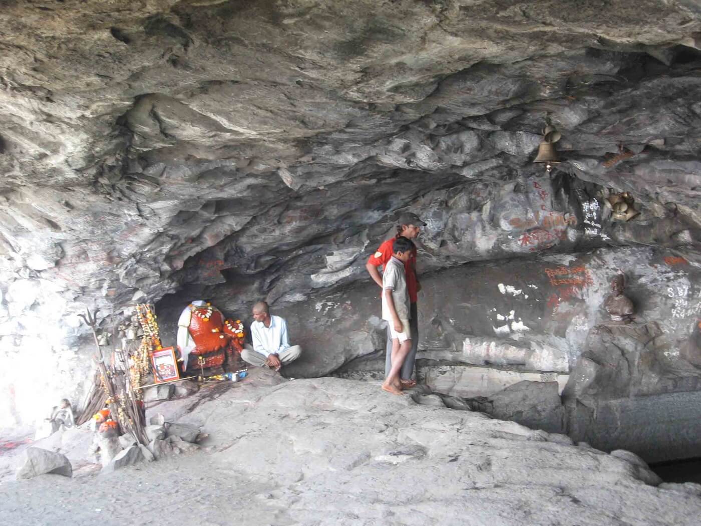 Dhak Bahiri Caves
