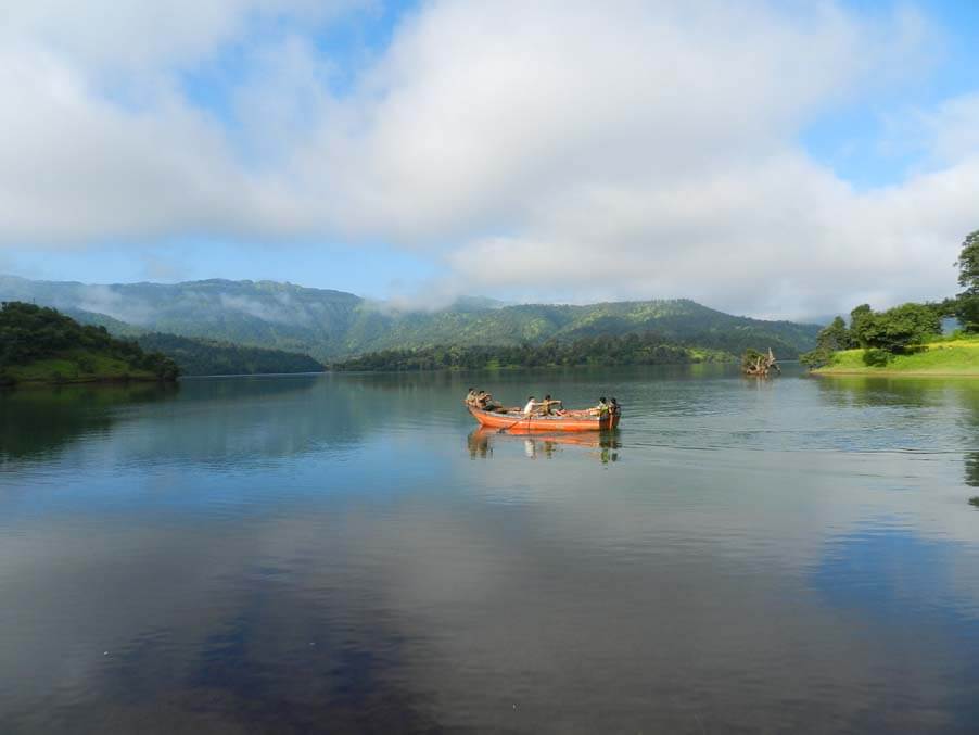 Tapola Shivsagar Lake, Maharashtra