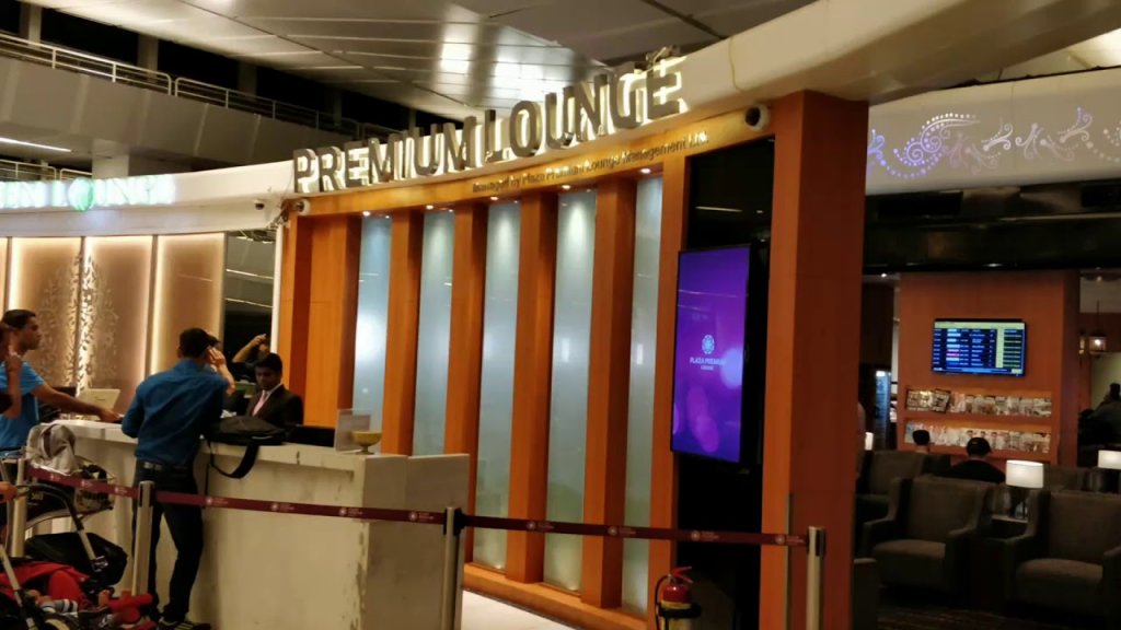 famous tourist places in delhi airport