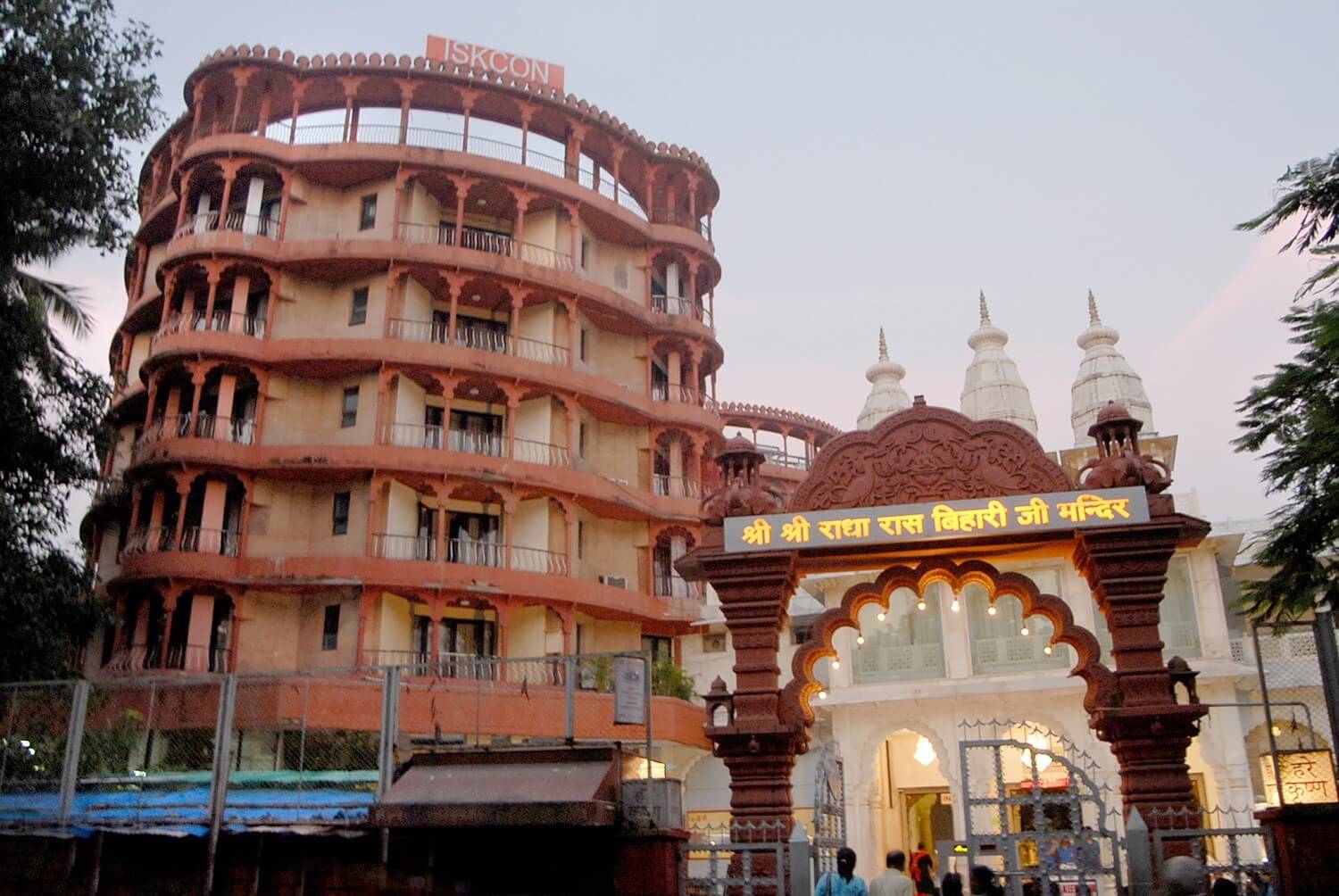 religious places to visit in mumbai