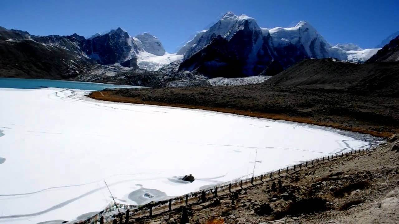 Frozen Gurudongmar Lake in Winters