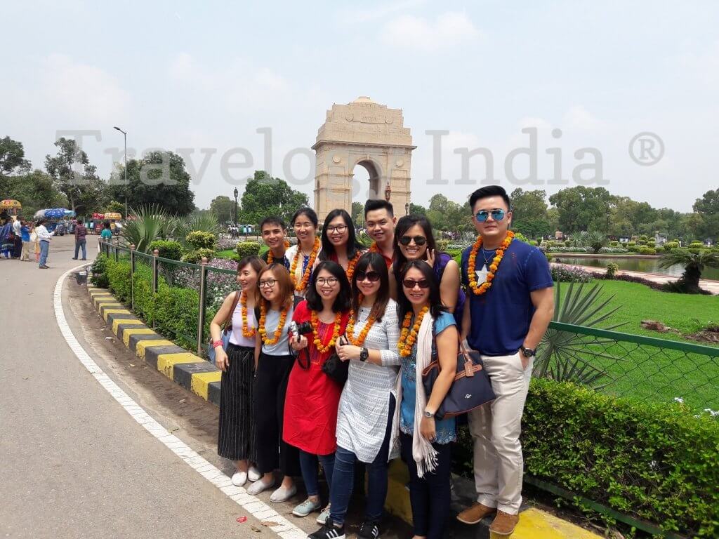 India Gate with Travelogy India
