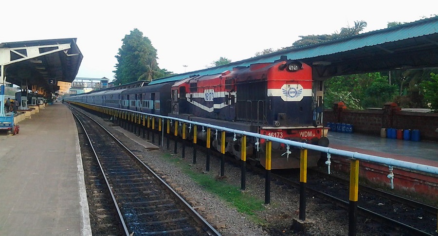 Kochuveli - Amritsar Superfast Express (Kochuveli - Amritsar Junction)
