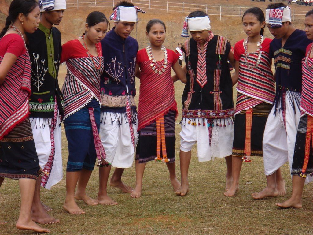 Aggregate more than 138 sikkim woman dress latest - highschoolcanada.edu.vn