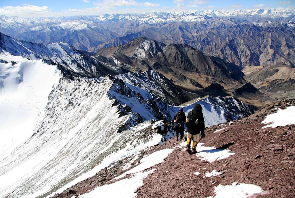top trekking destinations in jammu kashmir