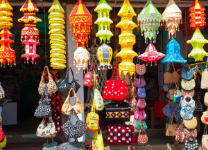 10 Best Things to Buy in Agra - Souvenirs, Handicrafts