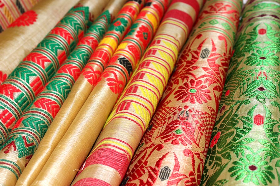 Indian Arts and Handicrafts - Best 6 Kinds of Souvenirs to Buy in India